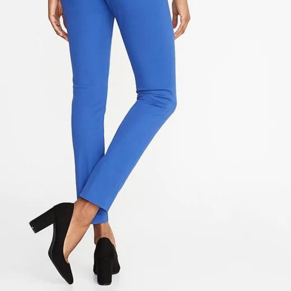 Old Navy Mid-Rise Pixie Ankle Pants for Women - Picture 4 of 5